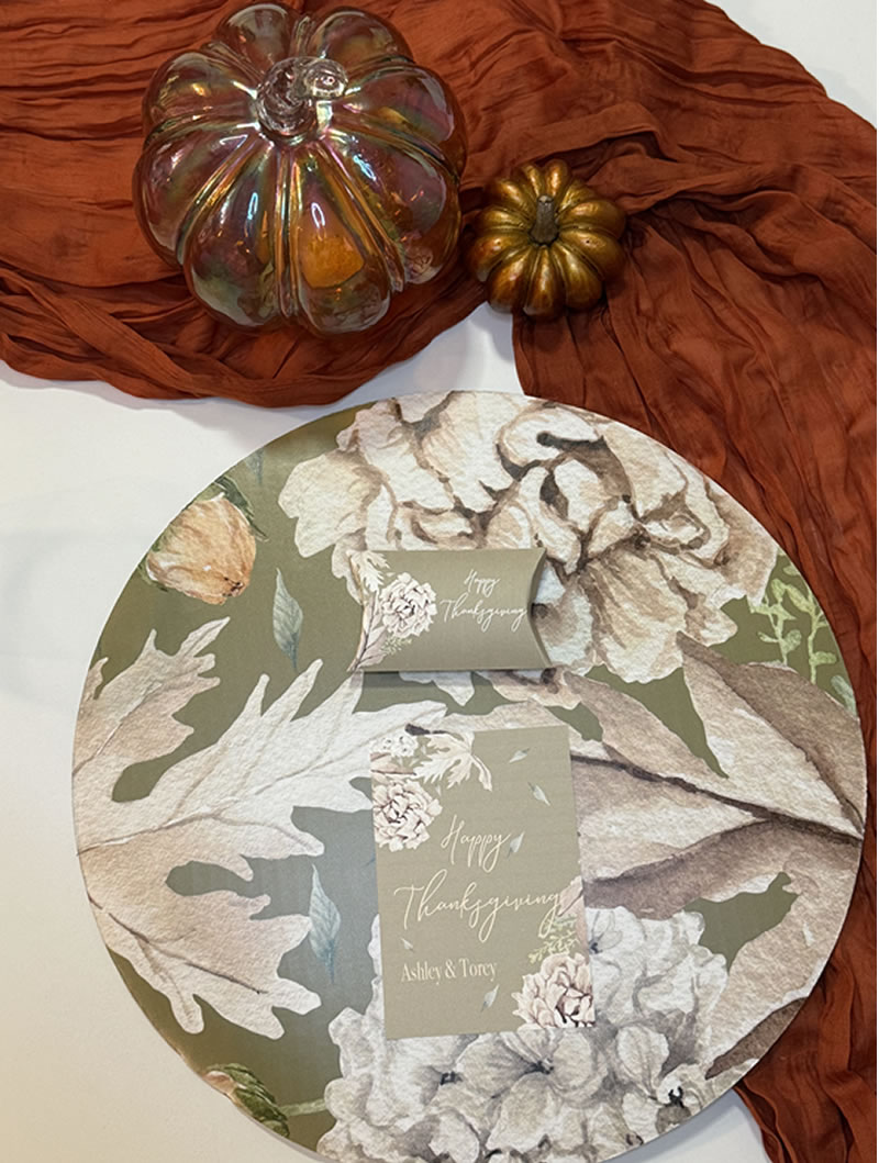 Thanksgiving dinner table setting